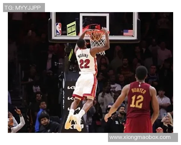 没悬念了！里萨谢接杰伦·约翰逊助攻上演空接暴扣 老鹰领先23分